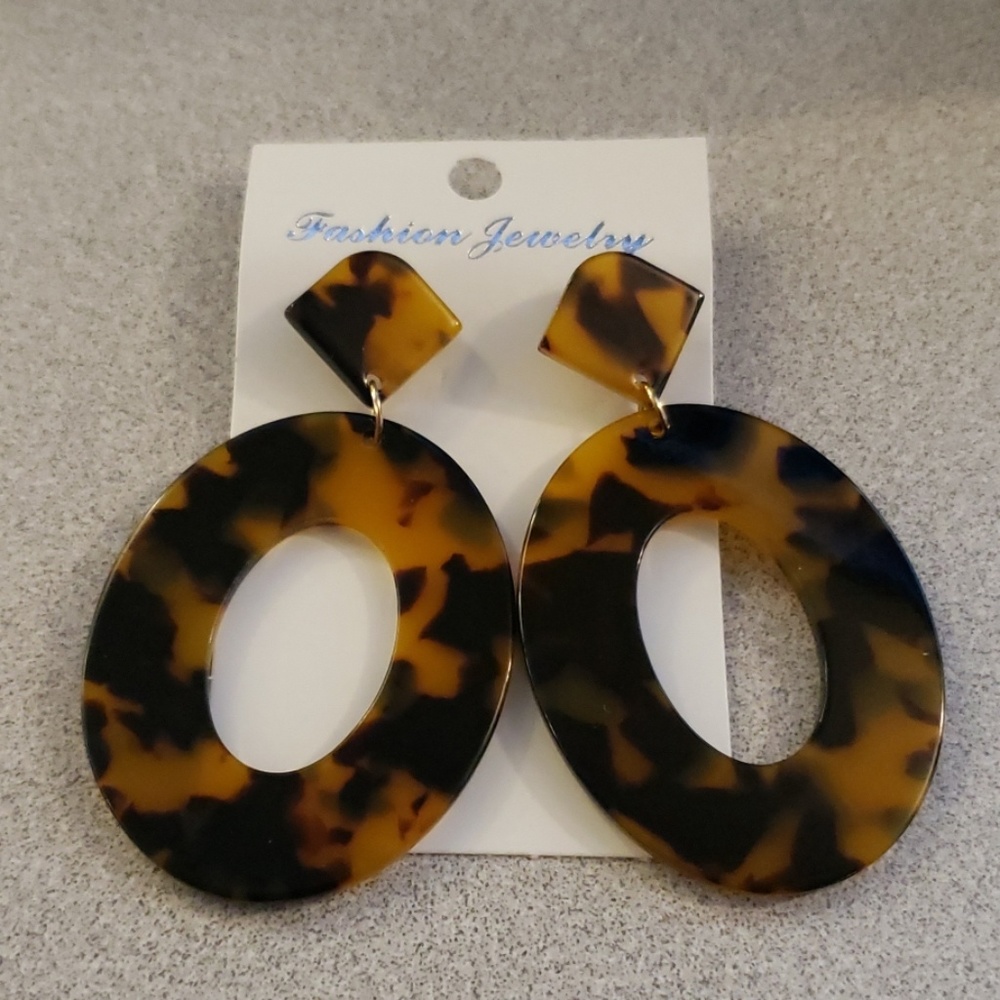 Acrylic dangle earrings